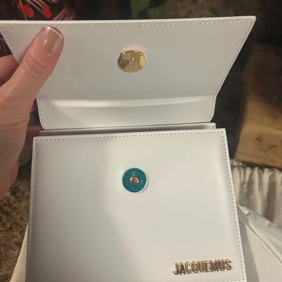 Jacquemus White Mini Bag with Curved Handle - Picture 3 of 4